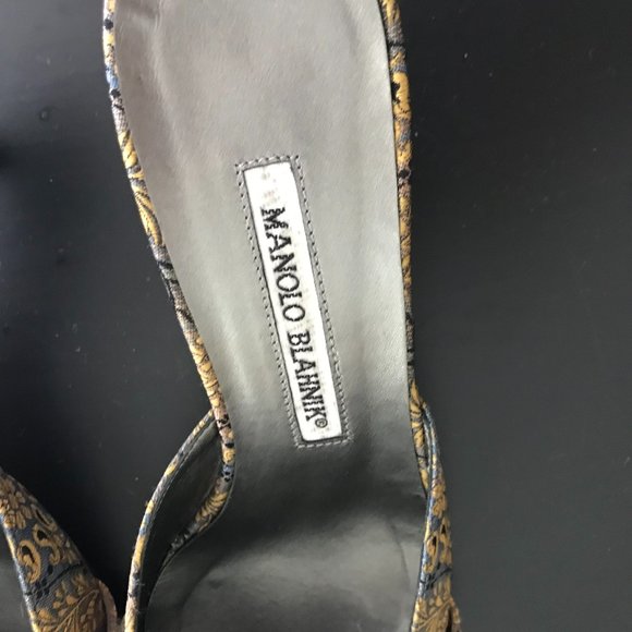 Manolo Blahnik Jewel Toned Brocade Mule - Picture 9 of 12